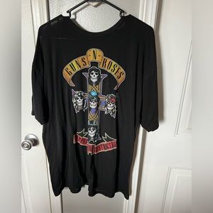 Guns N Roses T. Size XL. Mens. Thin light shirt. Cool Design.
